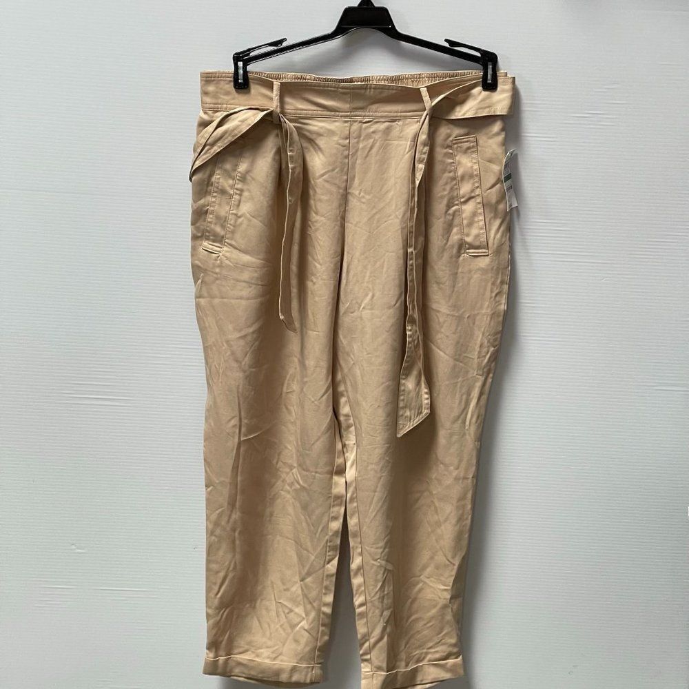 Maison Jules Beige Belted Pocketed Crop Pant